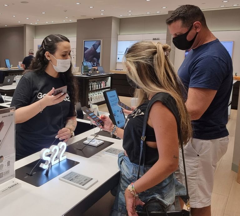 Después del récord de pedidos anticipados, Samsung anuncia la disponibilidad global de las nuevas series Galaxy S22 y Galaxy Tab S8